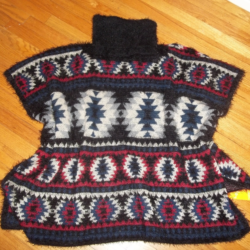 NWT Fluffy Cozy Poncho One Size